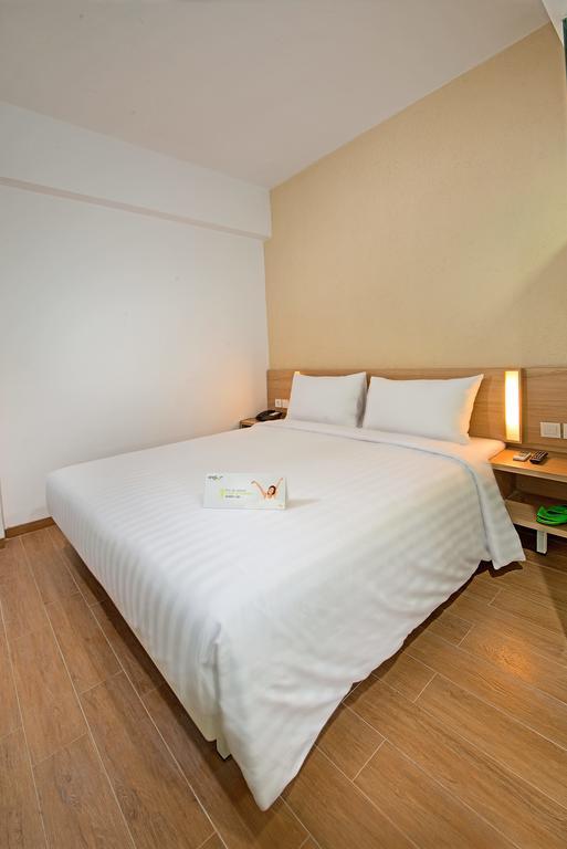 Whiz Prime Hotel Pajajaran Bogor Exterior photo